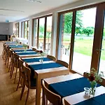 Umwelt Bildungszentrum 酒店 *