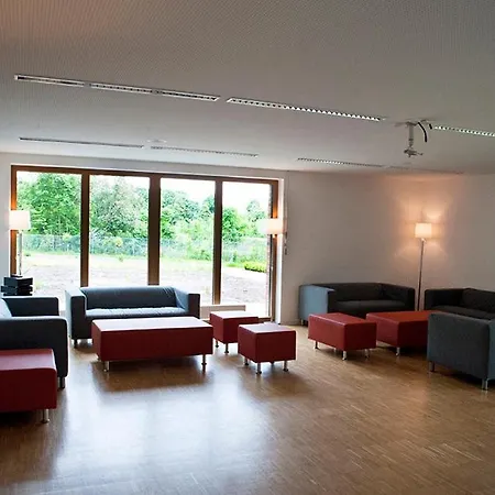 Umwelt Bildungszentrum מלון
