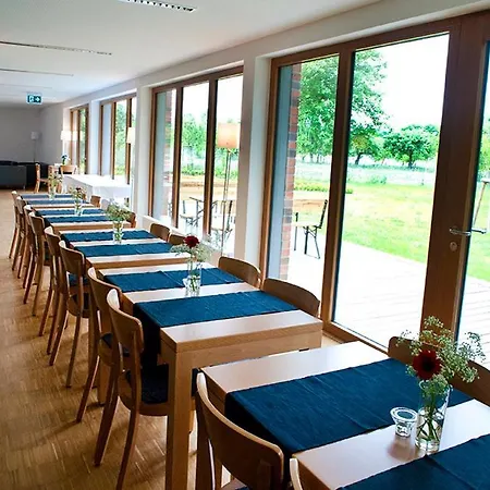 Umwelt Bildungszentrum فندق *